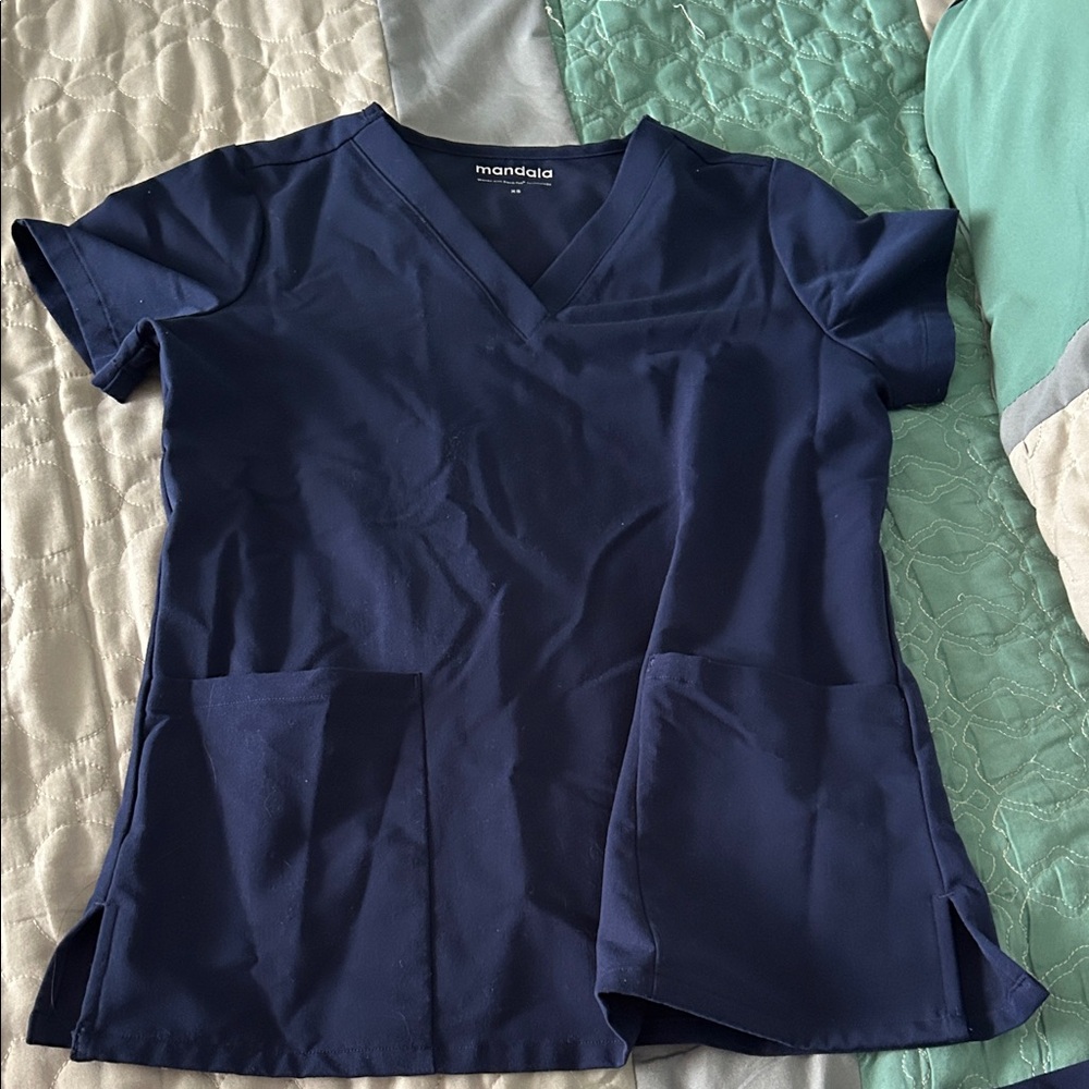 Mandala Women's V-Neck Scrub Top in Navy